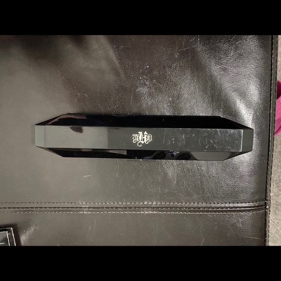 Kat Von D Brush - Picture 2 of 2